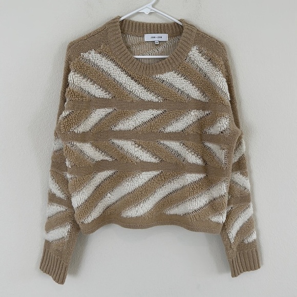 John + Jenn Textured Crewneck Cozy Sweater - Picture 1 of 11